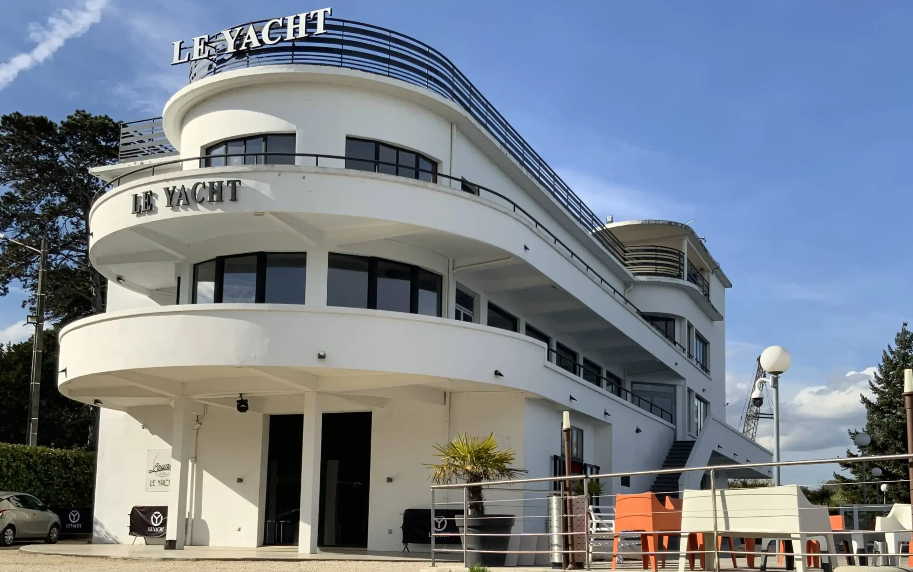 Le Yacht - Saint-Germain-au-Mont-d'Or (Rhône)