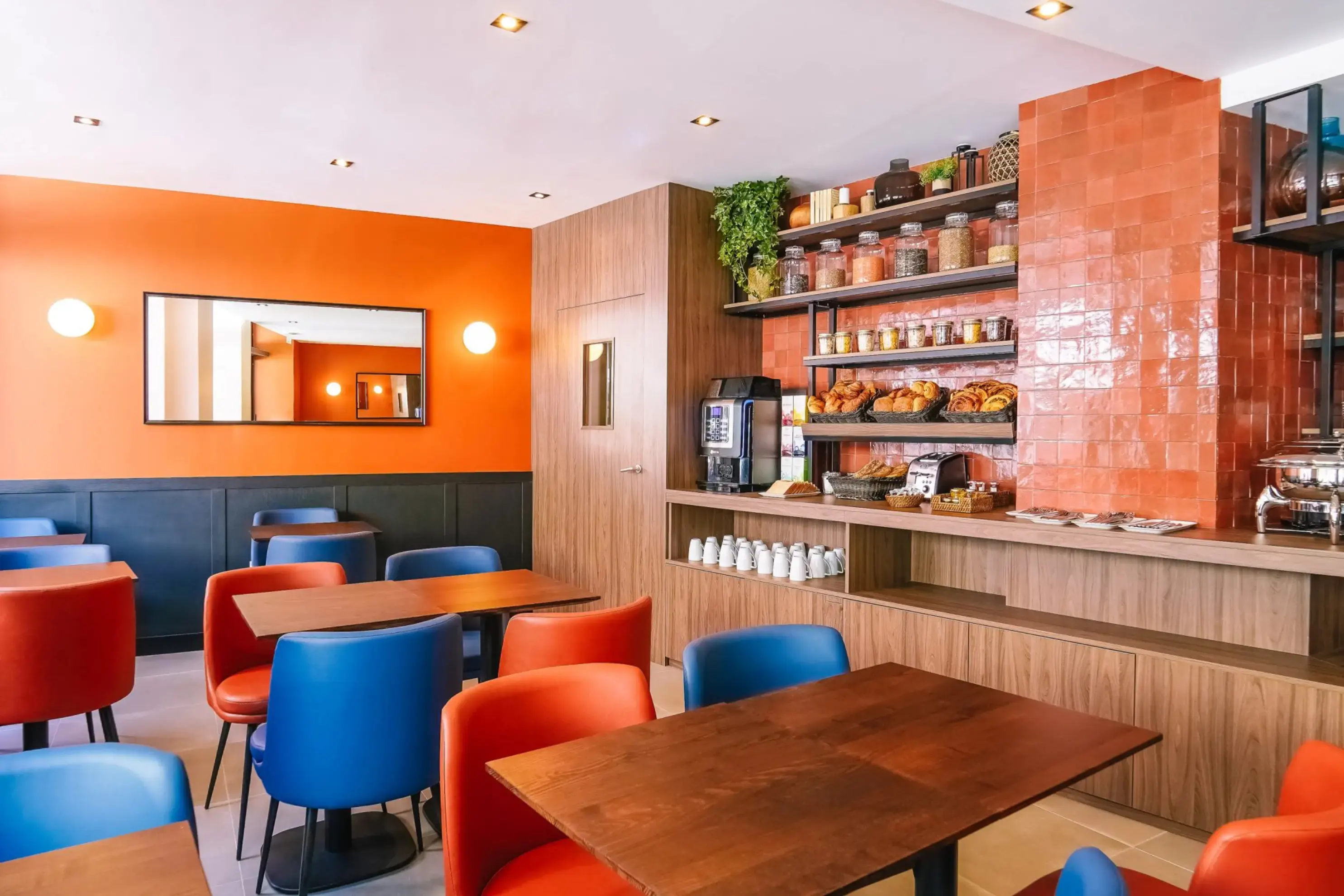 Timhotel Le Louvre - PARIS (Paris)