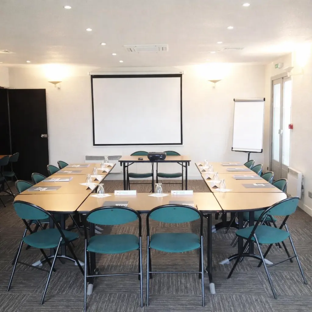 Brit Hotel Confort Ampaline Périgueux Est - PÉRIGUEUX (Dordogne)