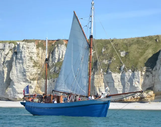 Sortie en voilier - BENERVILLE-SUR-MER (14)