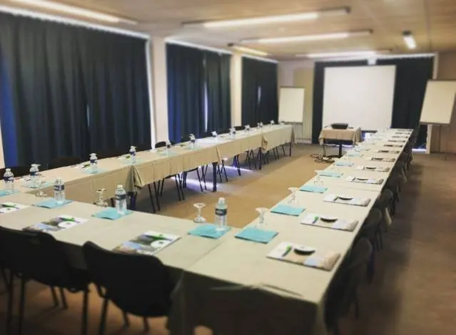 Hôtel Restaurant Les Oliviers - Loriol-sur-Drôme (Drôme)